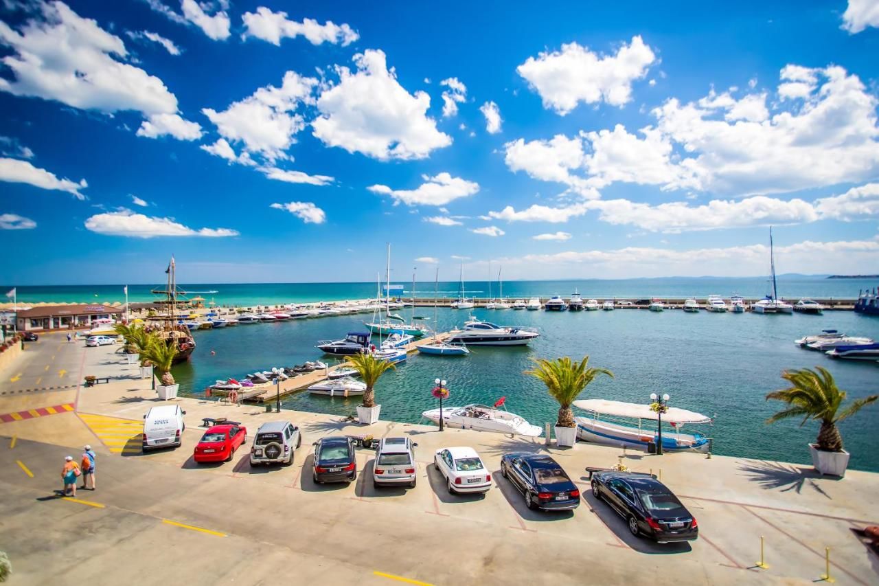 Отель Hotel Palace Marina Dinevi Свети-Влас